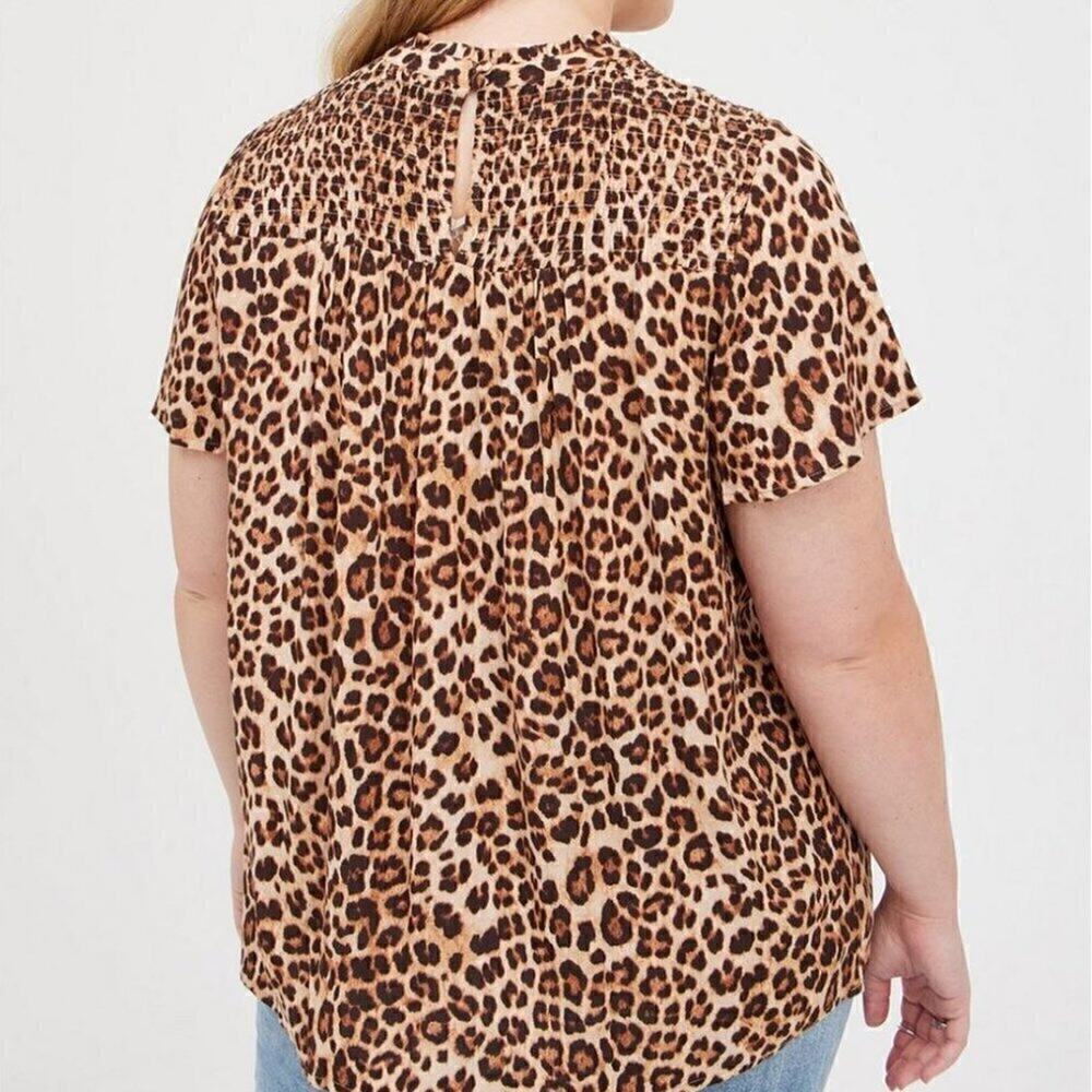 Torrid Crinkle Gauze Leopard Smocked Flutter Sleeve Top 2X 18 20 Boho - Picture 2 of 6